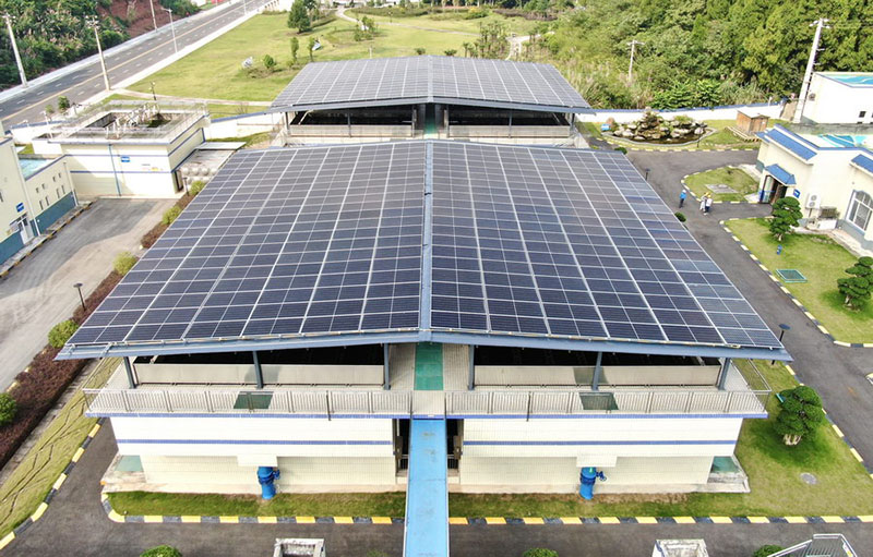 廠房屋頂免費安裝光伏的可行性分析與省電效益全解析 廠房屋頂免費安裝光伏的可行性分析與省電效益全解析